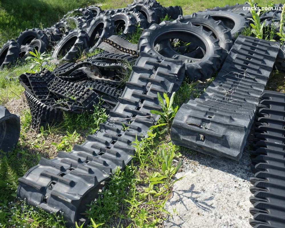 Резиновые гусеницы на складской технике